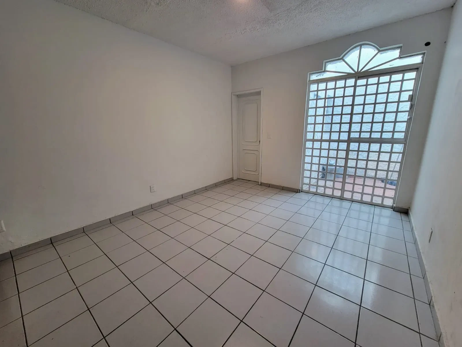 Casa Remodelada Hab/Com